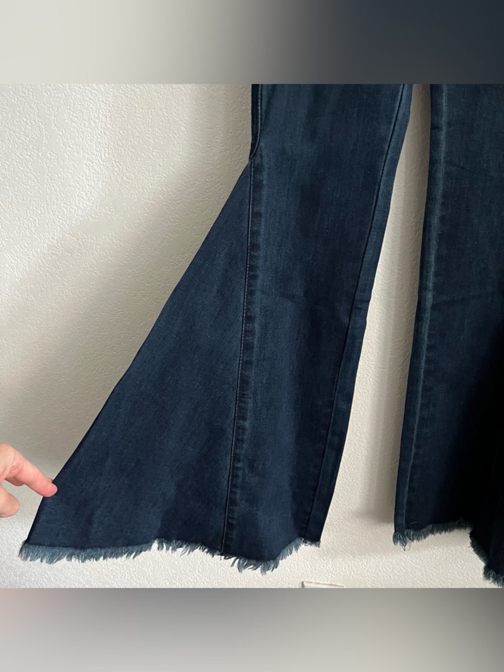 Show Me Your MuMu Berkley Bells High Waisted Flare Jeans NWT - Picture 3 of 6
